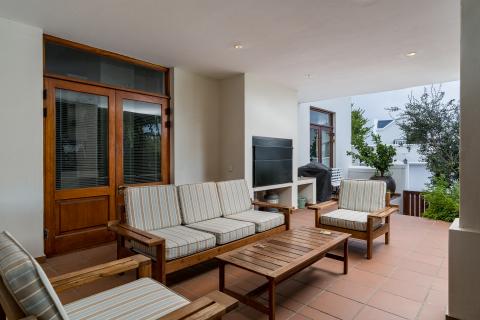 Covered patio with built-in braai