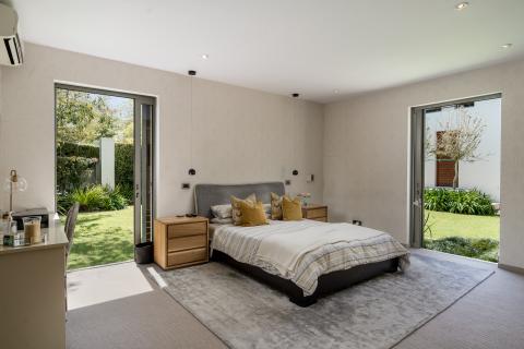 Main bedroom with access to the garden